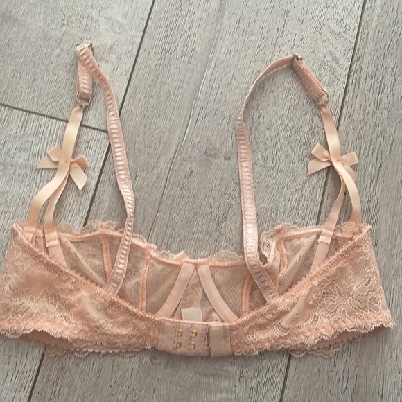 Varsbaby peach lace boudoir bra 32C like new adjustable French style gold clasp - Picture 9 of 11